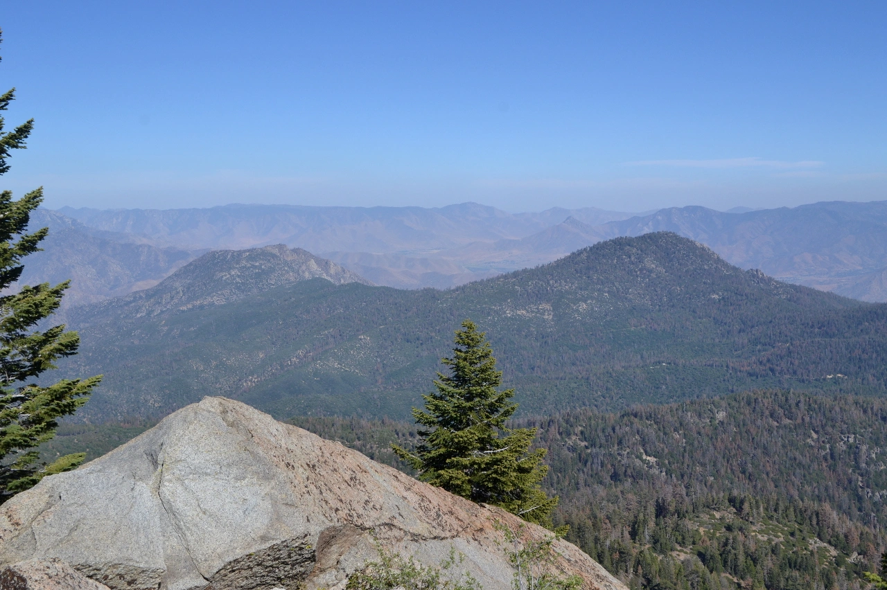 Split Mountain and Black Mountain #5, taken from Sunday Peak