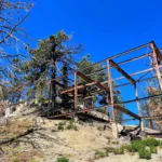 Old ski lift on Kratka Ridge
